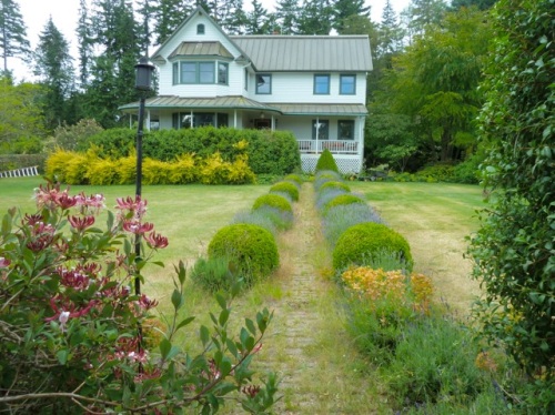 Allan's photos: lightly used formal path to the front of the house...